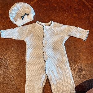 Gender neutral paty outfit for babies.